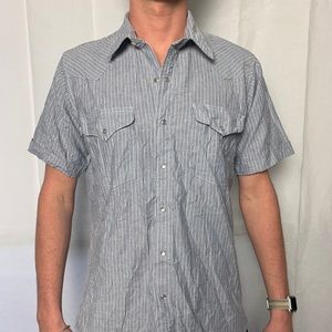 Pearl snap wrangler button up